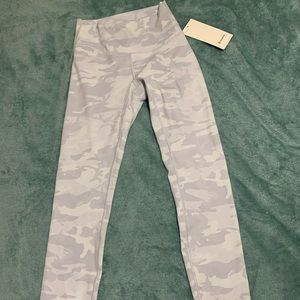 Lululemon Wunder Under high-rise tight 28”